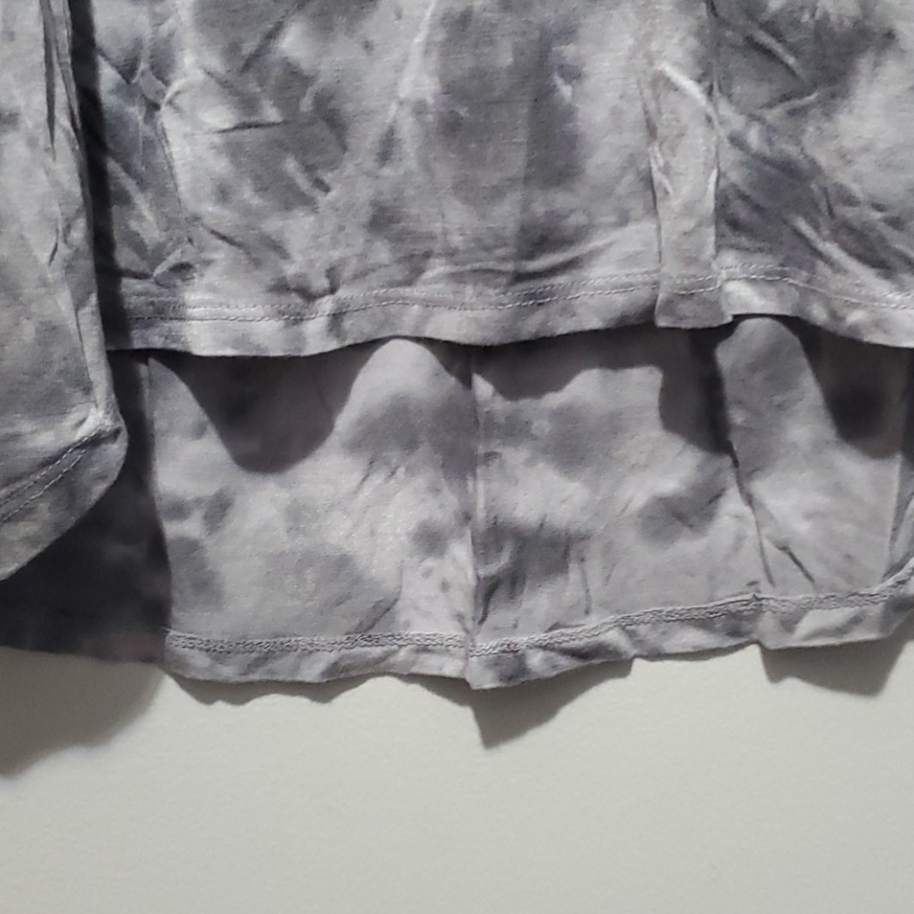 5/$10 Cable & Gauge Size Small Gray Tie Dye Tank - Picture 3 of 6